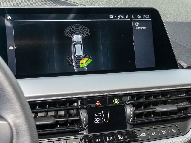 BMW 118 118i 5-deurs Sedan