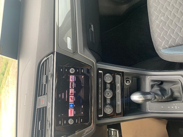 Volkswagen Touran 1.5 TSI DSG R-Line