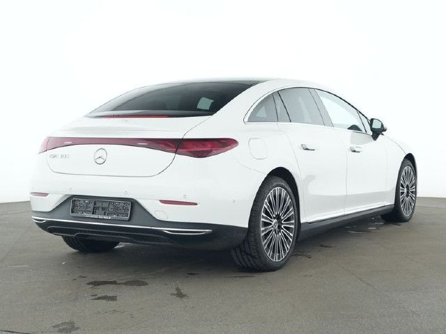 Mercedes-Benz EQE 300 Sedan