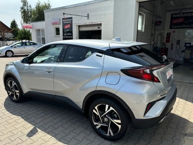 Toyota C-HR Hybride Team D