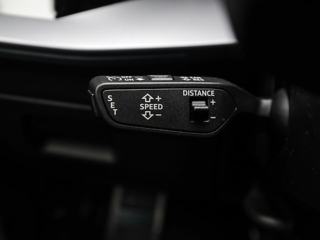 Audi RS3 Quattro S-Tronic Sedan