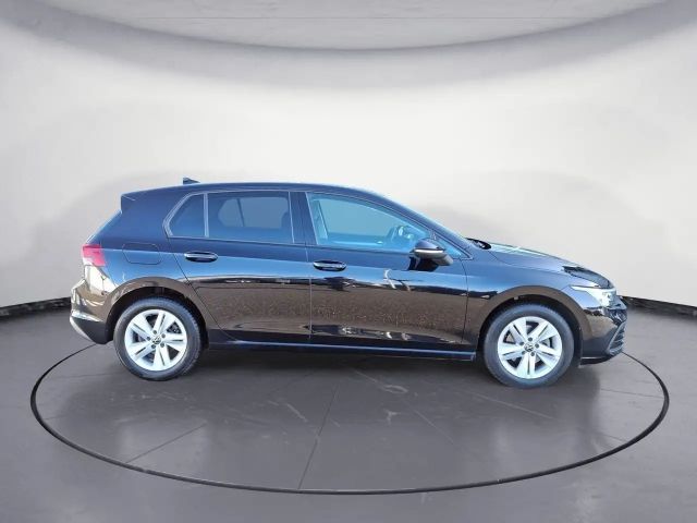 Volkswagen Golf Life Plus