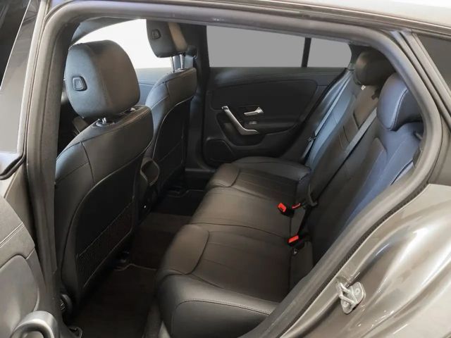 Mercedes-Benz CLA 180 CLA