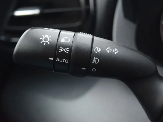 Toyota Yaris Club Hatchback