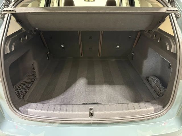 BMW X1 xDrive23i xLine AHK ACC 360° HUD HK eSitze