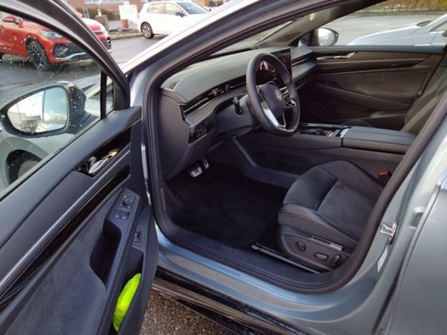 Volkswagen ID.7 IQ.Drive