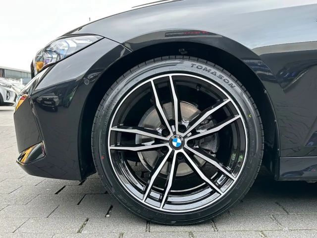 BMW 320 320i M-Sport Sedan