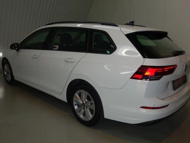 Volkswagen Golf Life Variant