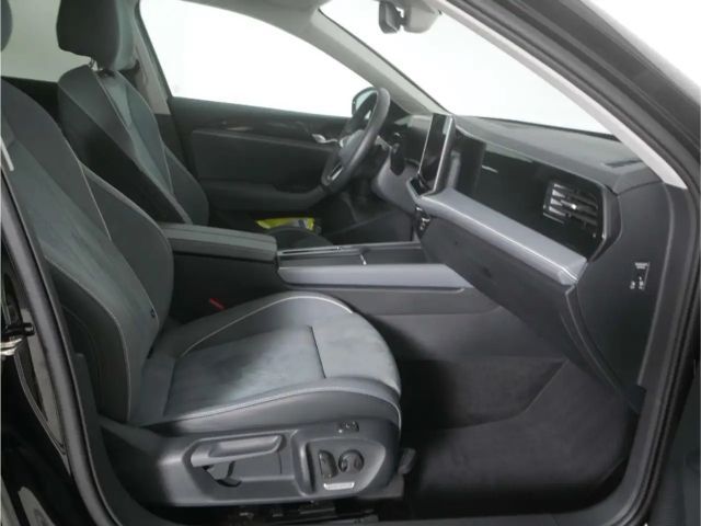 Volkswagen Passat 1.5 eTSI Business DSG