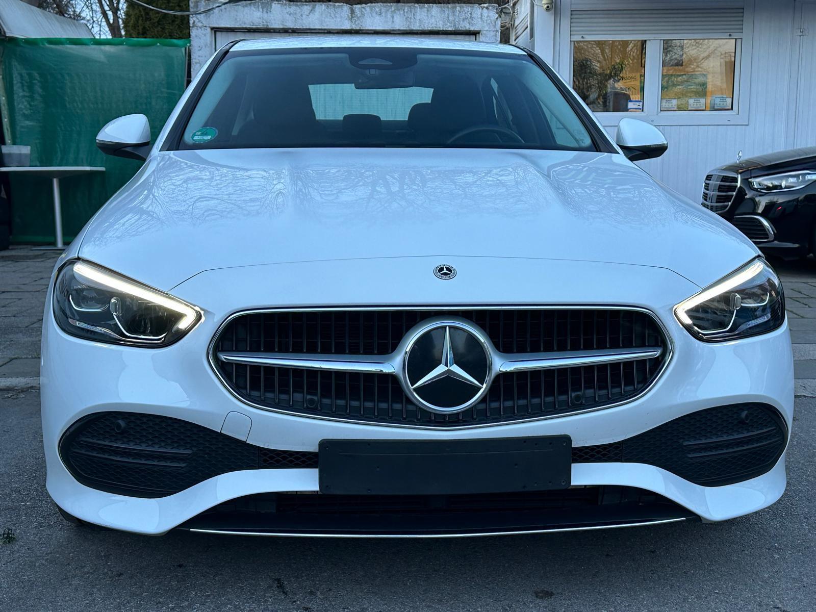 Mercedes-Benz C 180 Sedan