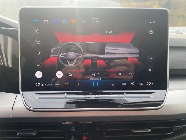 Volkswagen Golf 4Me TSI