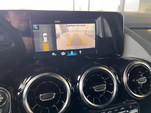 Mercedes-Benz GLA 180 AMG Line