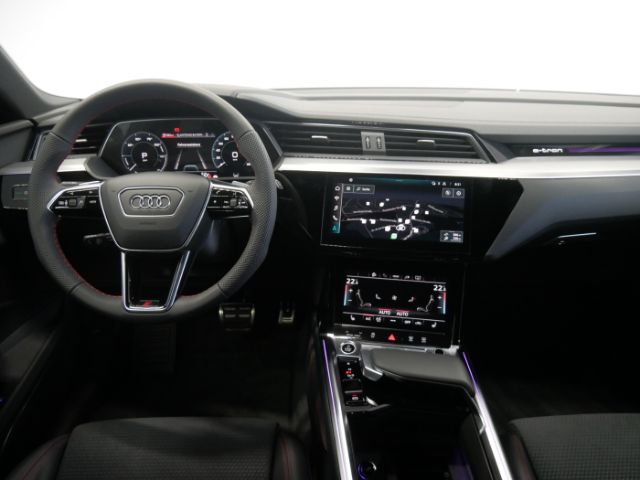 Audi Q8 e-tron 50 Quattro S-Line