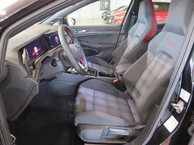 Volkswagen Golf 2.0 TSI DSG Golf VIII