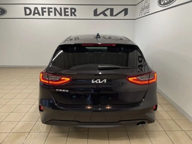 Kia Ceed Ultimate Edition VerkehrszeichenERK Kamera