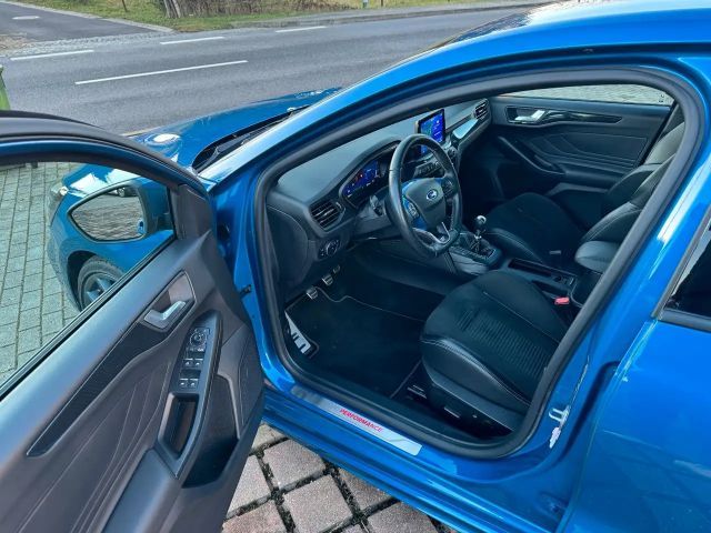 Ford Focus Limited ST Line