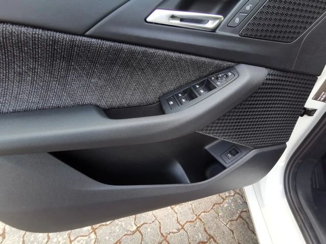 BMW 218 +P.ASS+RFK +Ad.LED +NAVI +SHZ