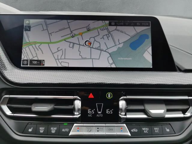 BMW 118 118i Sedan Sport Line