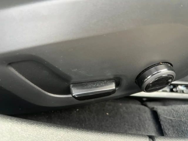 Volvo V60 Core Hybrid