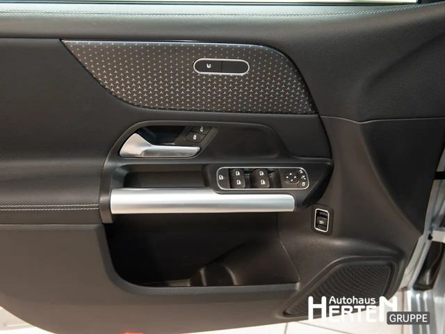 Mercedes-Benz B 200 Progressive Sedan