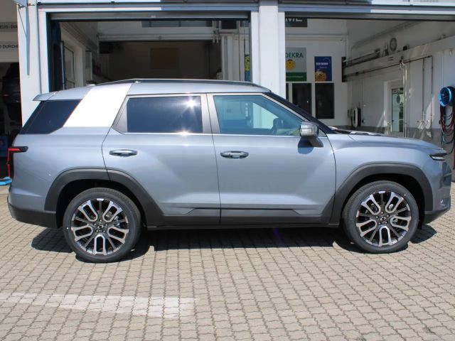 SsangYong Torres 2WD Forest Edition