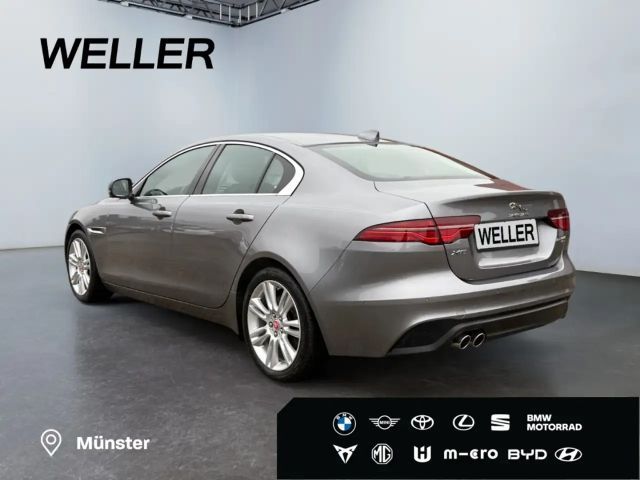 Jaguar XE AWD D200 SE