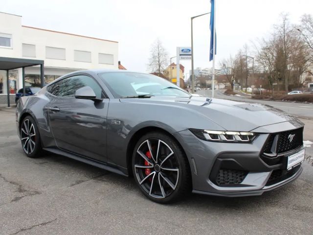 Ford Mustang Fastback GT 5.0 V8