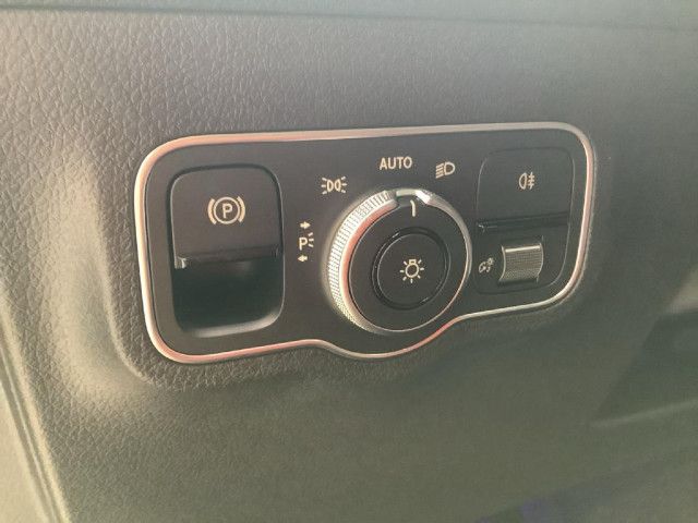 Mercedes-Benz GLB 200 GLB 200 d