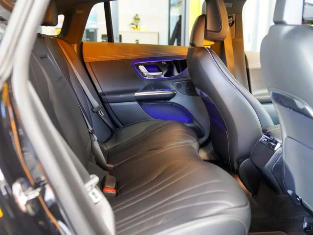 Mercedes-Benz EQE 350 AMG Line Sedan