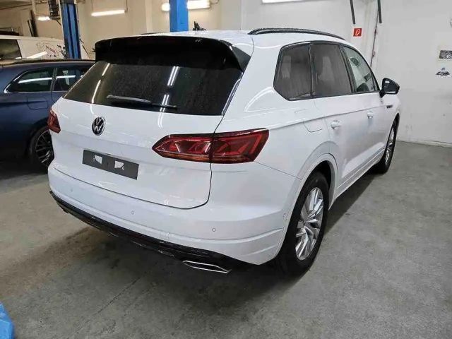 Volkswagen Touareg 4Motion R-Line Style