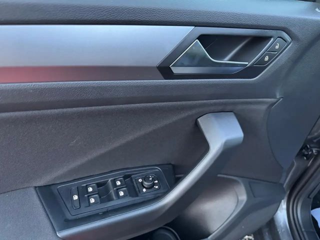 Volkswagen T-Roc 1.5 TSI DSG Life