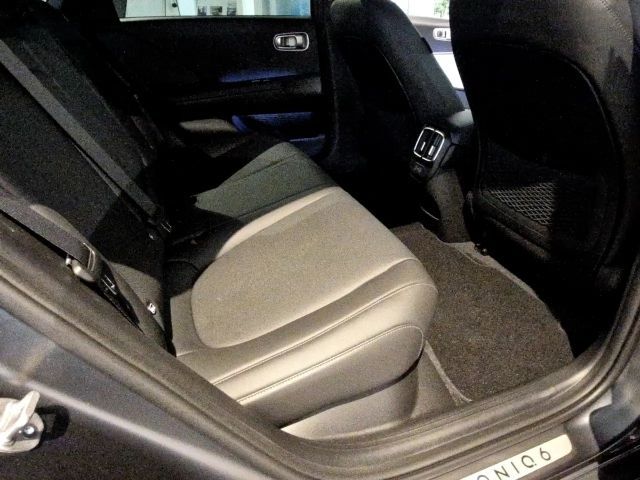 Hyundai IONIQ 6 UNIQ Vierwielaandrijving