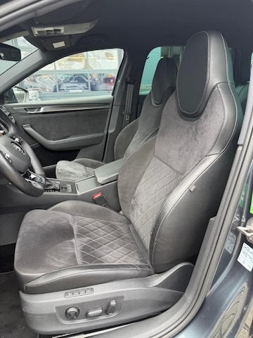 Skoda Superb 2.0 TDI Combi Sportline