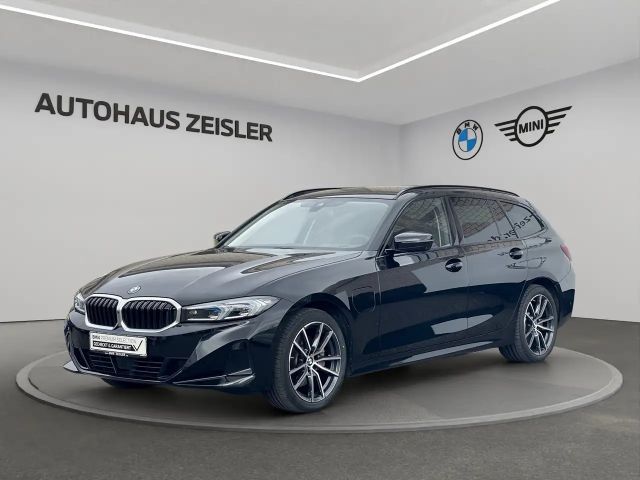 BMW 330 330e Touring