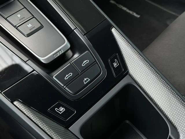 Porsche 992 Cabrio Carrera GTS