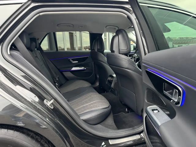 Mercedes-Benz E 220 AVANTGARDE E 220 d Estate