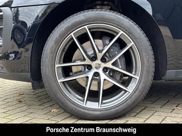 Porsche Macan Rückfahrkamera Sportabgas Luftfederung LED