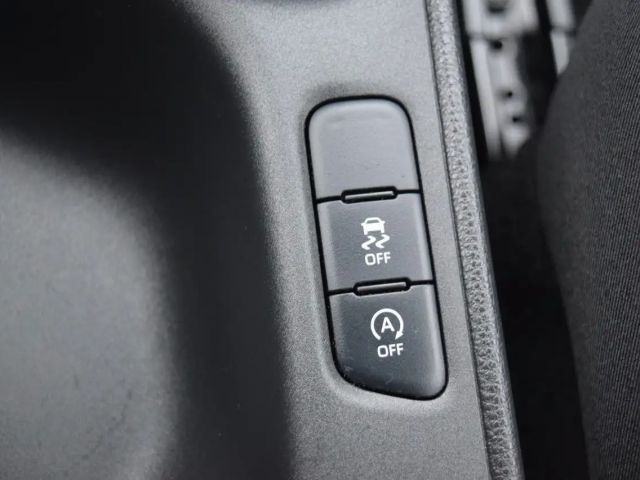 Toyota Yaris Club Hatchback