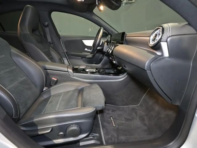 Mercedes-Benz CLA 200 AMG Line CLA 200 d Coupé