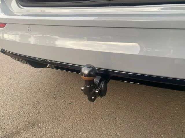 Volkswagen Golf Golf VIII R-Line Variant