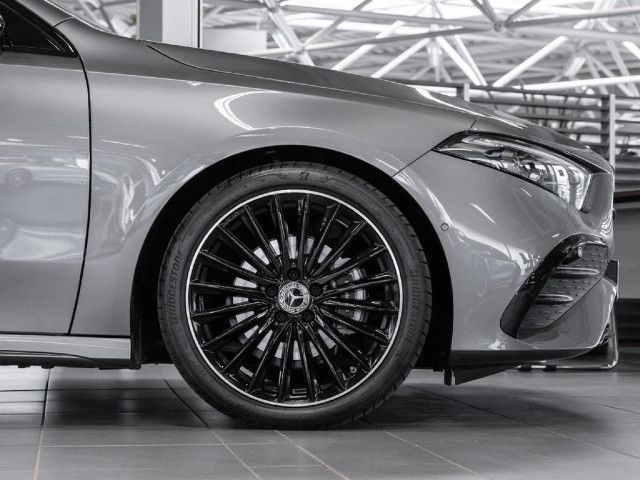 Mercedes-Benz A 200 A 200 d