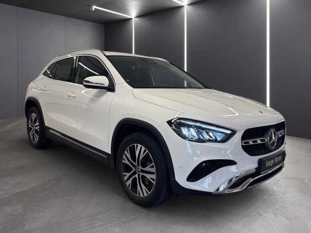 Mercedes-Benz GLA 180 Progressive