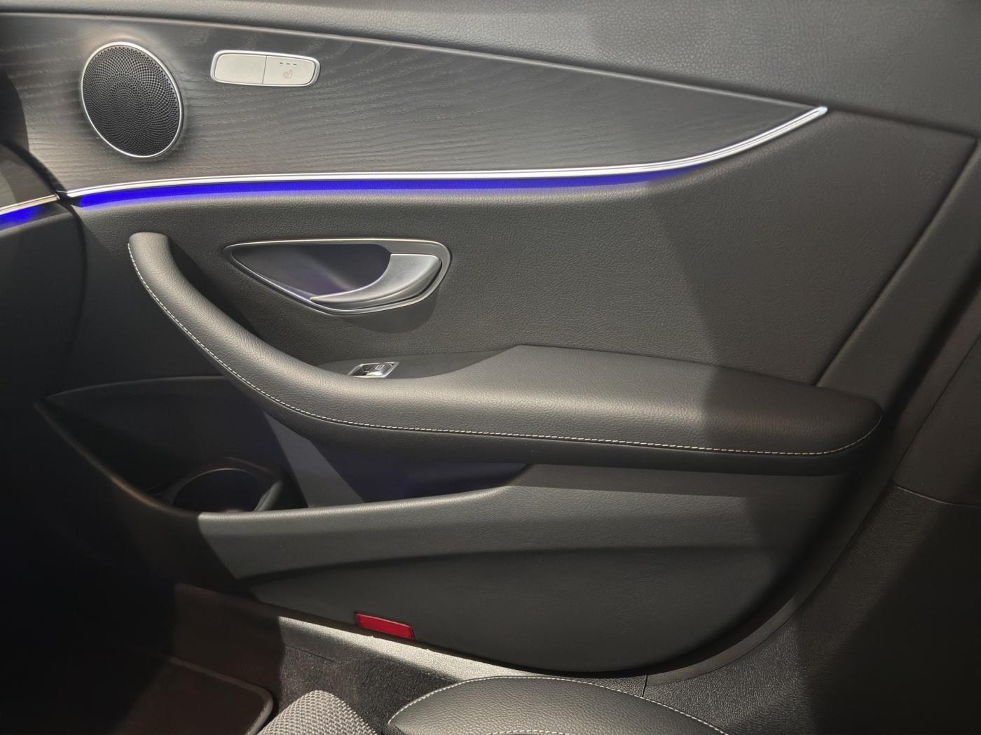 Mercedes-Benz E 220 AVANTGARDE E 220 d Estate