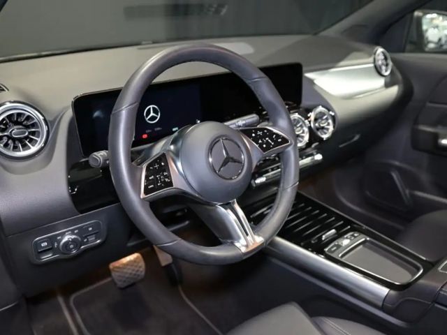 Mercedes-Benz GLA 180 Progressive
