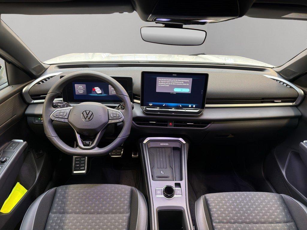Volkswagen T-Roc 1.5 eTSI DSG R-Line