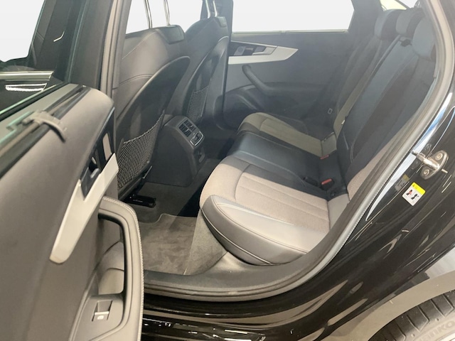 Audi A4 40 TFSI Avant S-Tronic