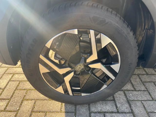 Peugeot 2008 Allure Pack Hybrid