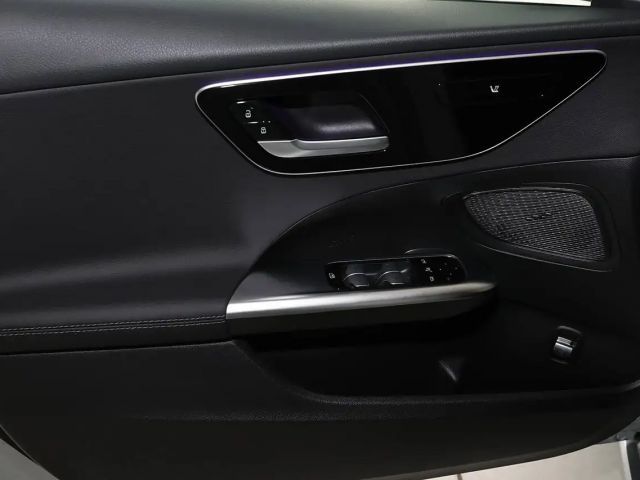 Mercedes-Benz C 180 Sedan