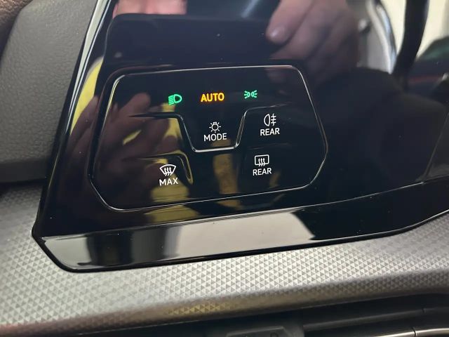 Volkswagen Golf Active