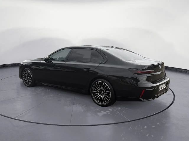 BMW 740 740d M-Sport Sedan xDrive